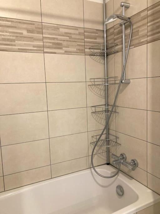 Appartement 87 M2 - 3 Chambres - 6 Personnes - Proche Paris - Parking Gratuit Asnières Eksteriør bilde